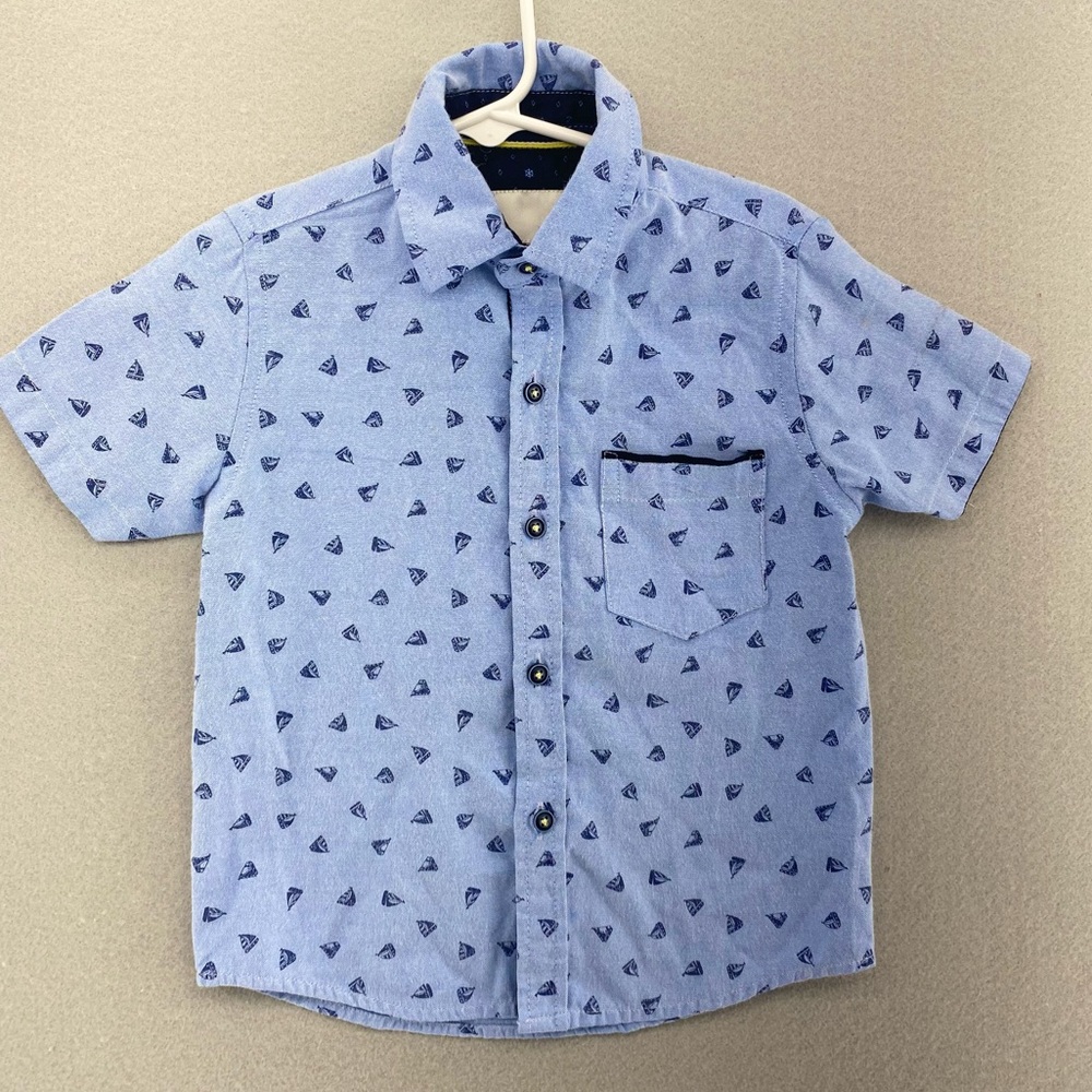 Toddler Craft + Flow button up